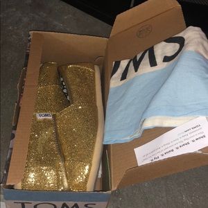 Toms Classic Gold Glitter